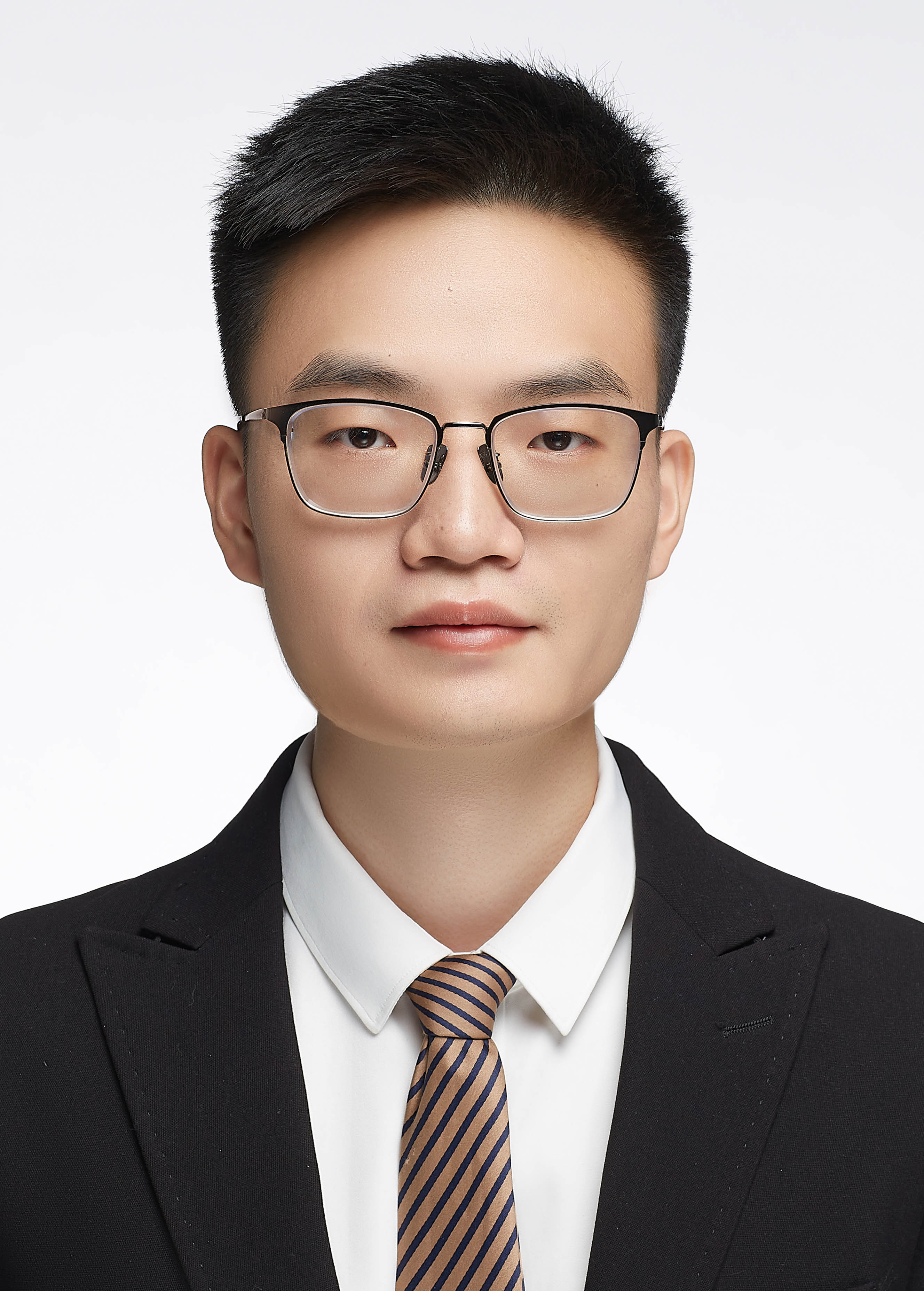 Yongzhen Wang <br> 王永振